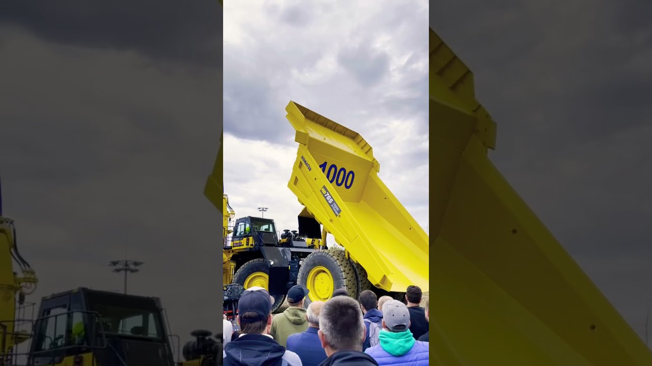 Giant Dump Truck Working, 100 tons! 🦺 