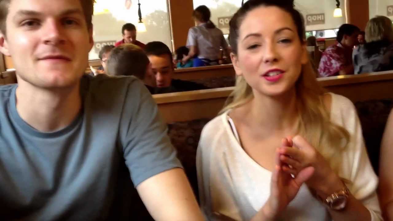 IHOP with YouTubers! - YouTube extratyler