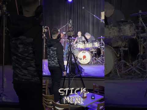 Everything in frame! @officialstickmen
