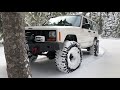 Olallie lake snow wheeling Jeep Cherokee and Tacoma