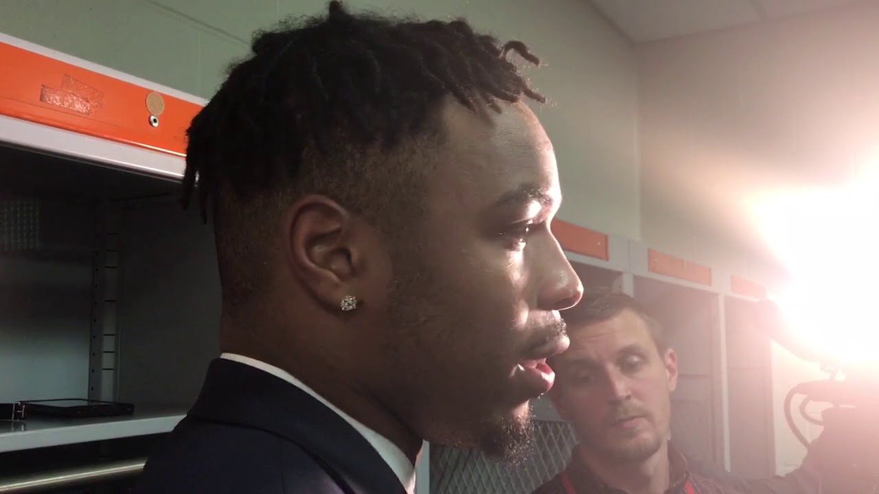 newspaper mockup Christian Kirksey defends Hue Jackson despite awful record