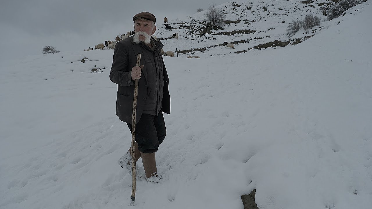 Yarım kalan evde Yalnız bir yaşam - Belgesel