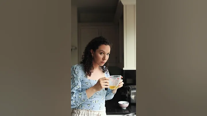 Is there a transition period when switching to shampoo bars? 🤔 Sustainably Vegan explains 🧼