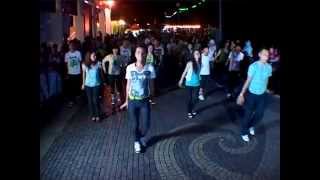 Sarawak Flashmob MOVE 2012 : Earth Hour : Switch off the lights, Turn on the  City Souls