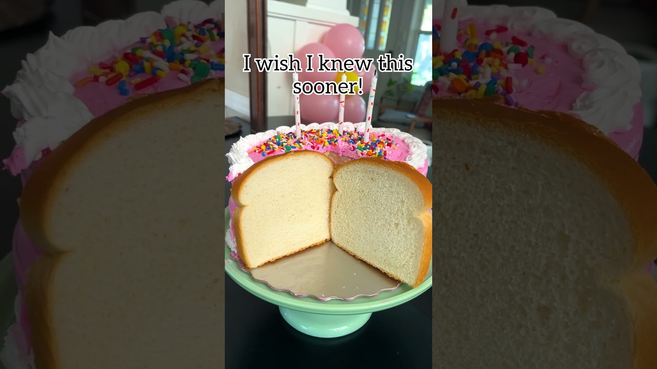 Keep cake fresh and soft by adding bread slices to cut areas! 