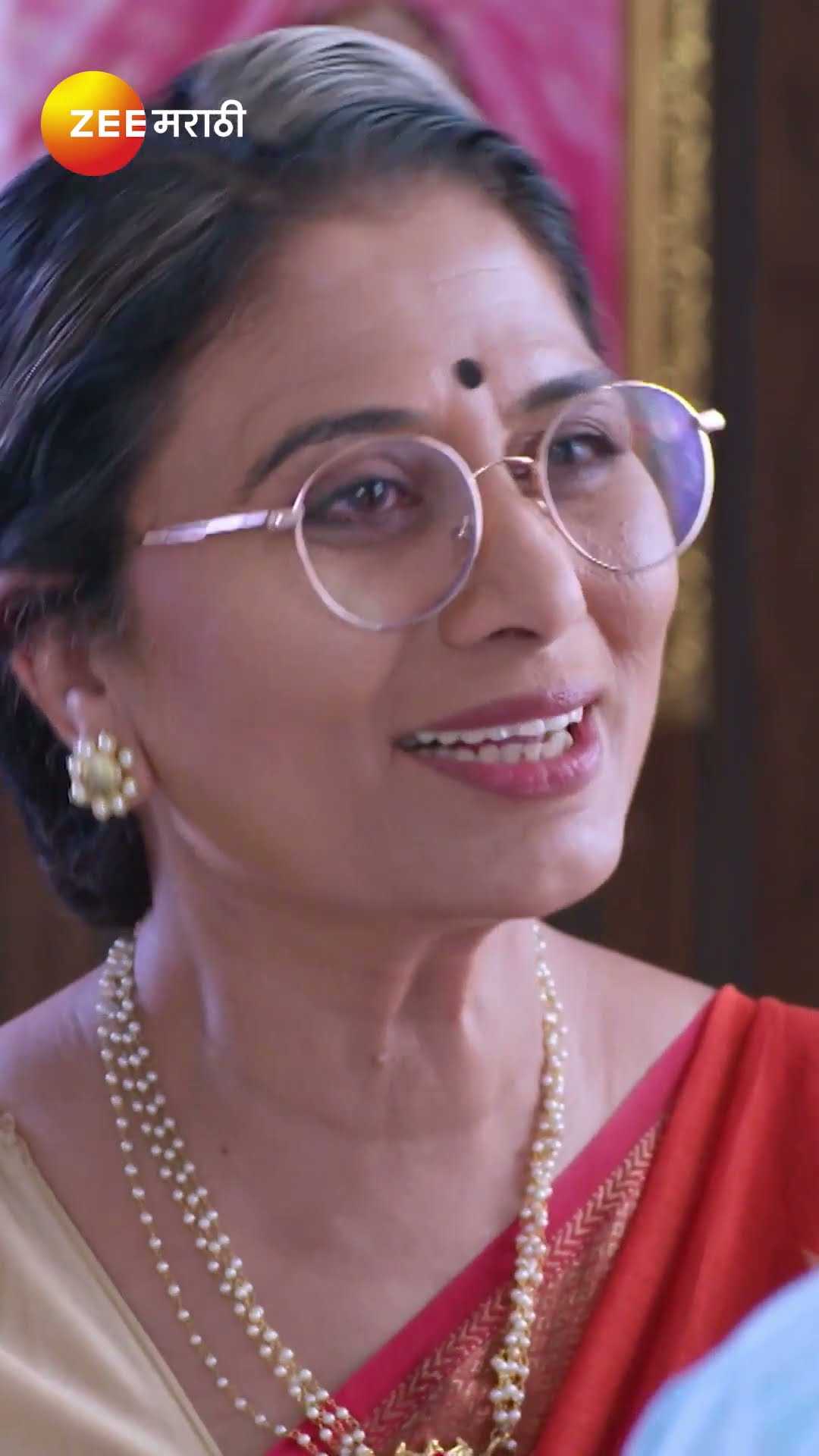 #Navri Mile Hitlerla #Shorts #Zee Marathi #Entertainment #Romantic Famiy Drama