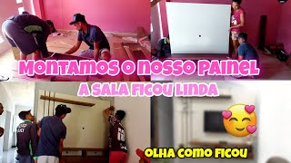 SALA DE CARA NOVA🥰 MONTAMOS O PAINEL DOS SONHOS|A SALA FICOU MUITO LINDA💖