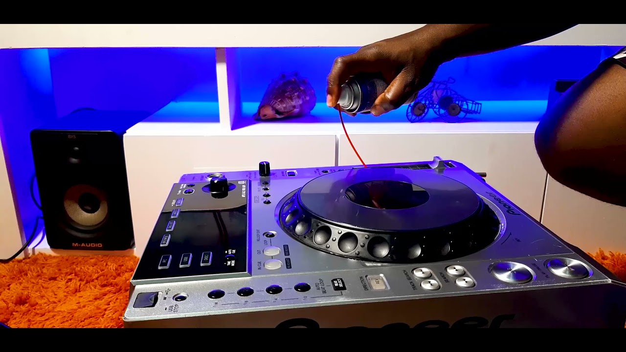 How to quickly clean your DJ gear