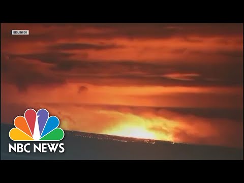 Mauna Loa, World's Largest Volcano, Erupts For First Time In Nearly 40 Years