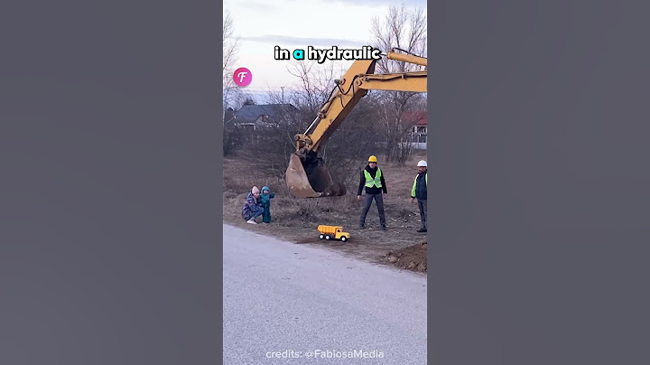 These workers make the child very happy ❤️