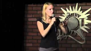 Famous Alli Breen Comedy Net Worth