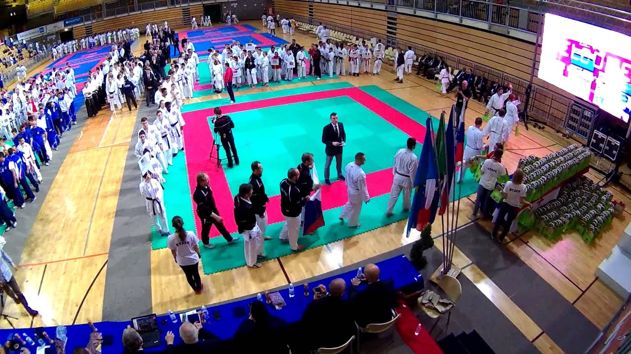 MS UWK 2015 - Slovenia - Opening ceremony - present for athletes