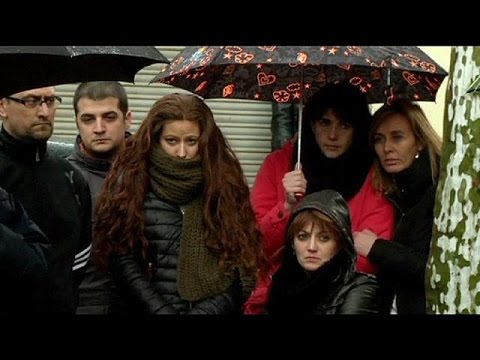 Spain falls silent in tribute to Germanwings crash victims - YouTube