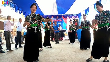 ĐVN Hội người cao tuổi Bản Là múa tại Lễ mừng tân gia dân tộc thái Chiềng Khoong Sông Mã