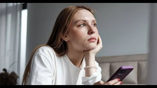 Women Turn to AI for Emotional Support: Risks & Benefits Revealed