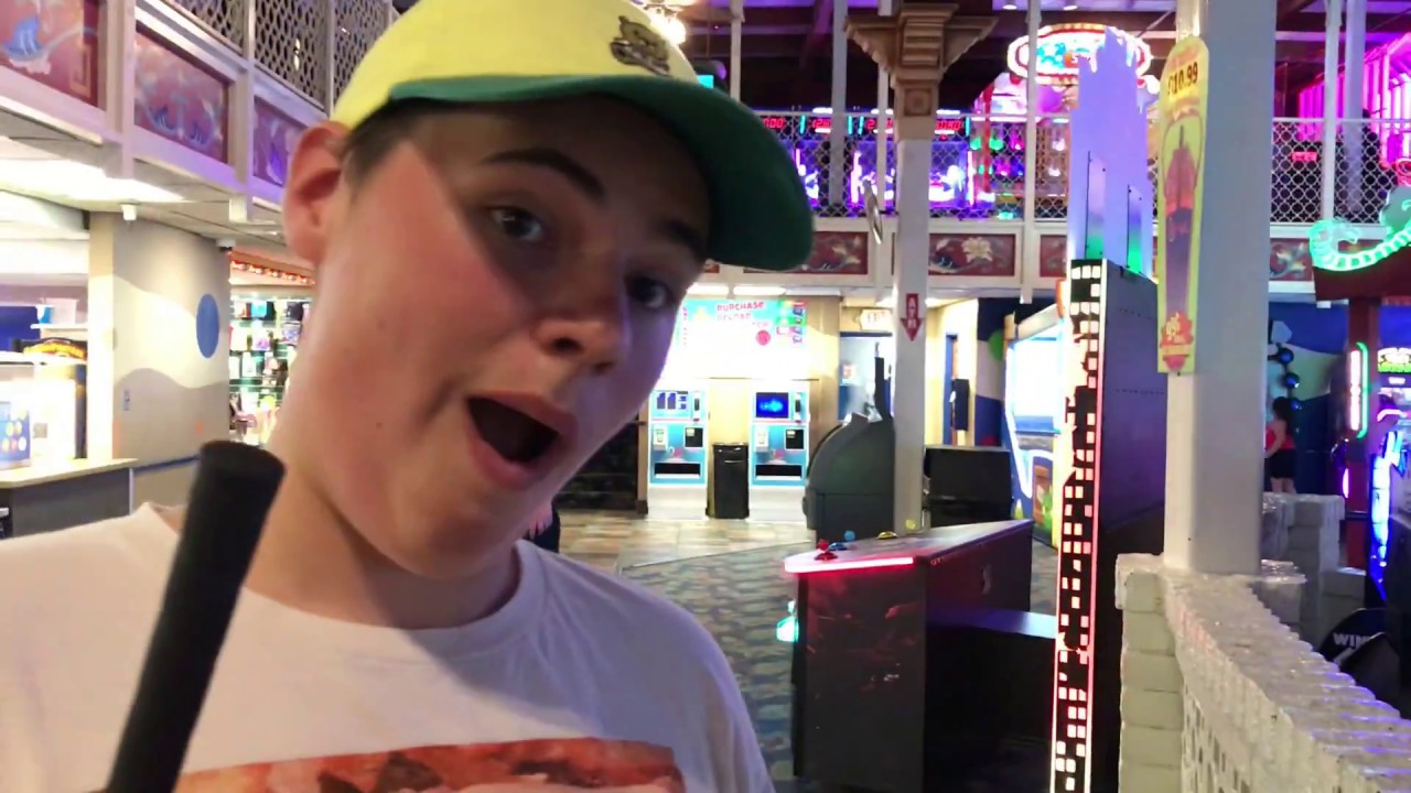 FAMILY MINI GOLF NIGHT AT CASTLE N COASTERS! YouTube