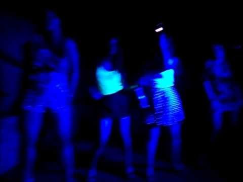 Henry Mendez "El Tiburón (The Shark)" - MamaLovers Video