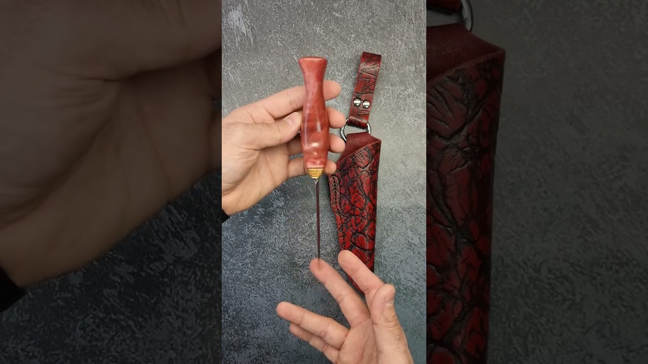 Небольшой шкуросъемный нож 