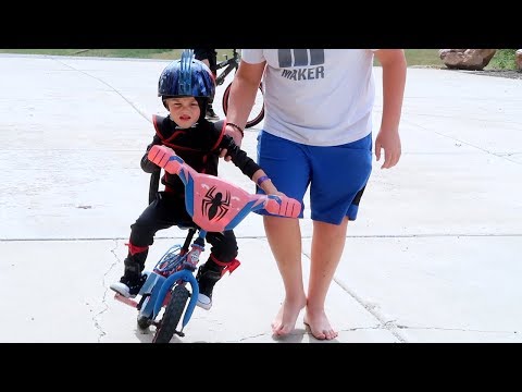 RiDiNG A BiKE WiTH NO TRAiNiNG WHEELS 🚴🏻