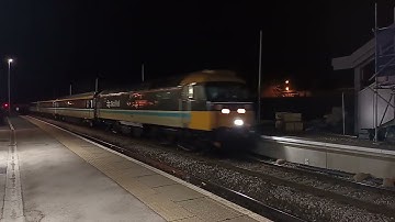 The Scotland Push - Pull Tour with 47712 & DBSO 9707 passing Castleford (26/2/23)