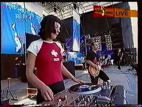 Total (Тотал) - "Бьет по глазам" (Live Нашествие 2001)