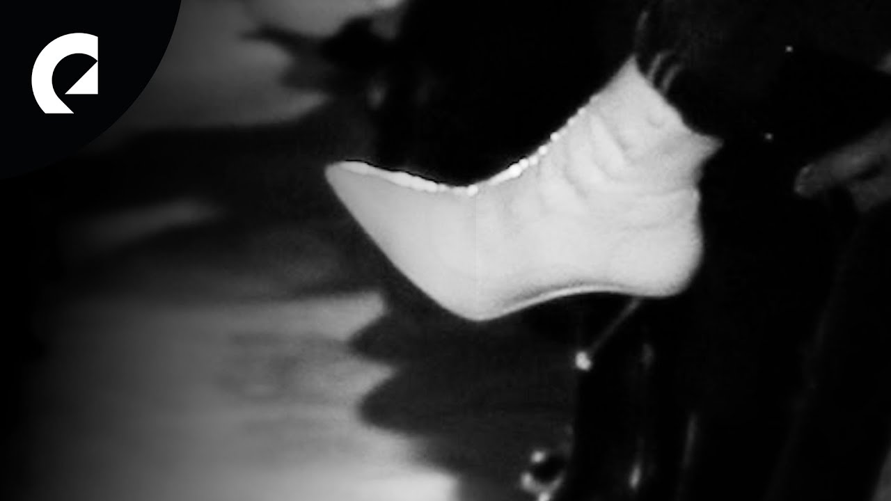 Blue Steel - Courtside adlı videoyu YouTube'da izle Blue Steel - Courtside adlı videoyu YouTube'da izle