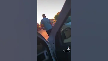 فيمي الزجاج الامامي هل ترى من خلاله 