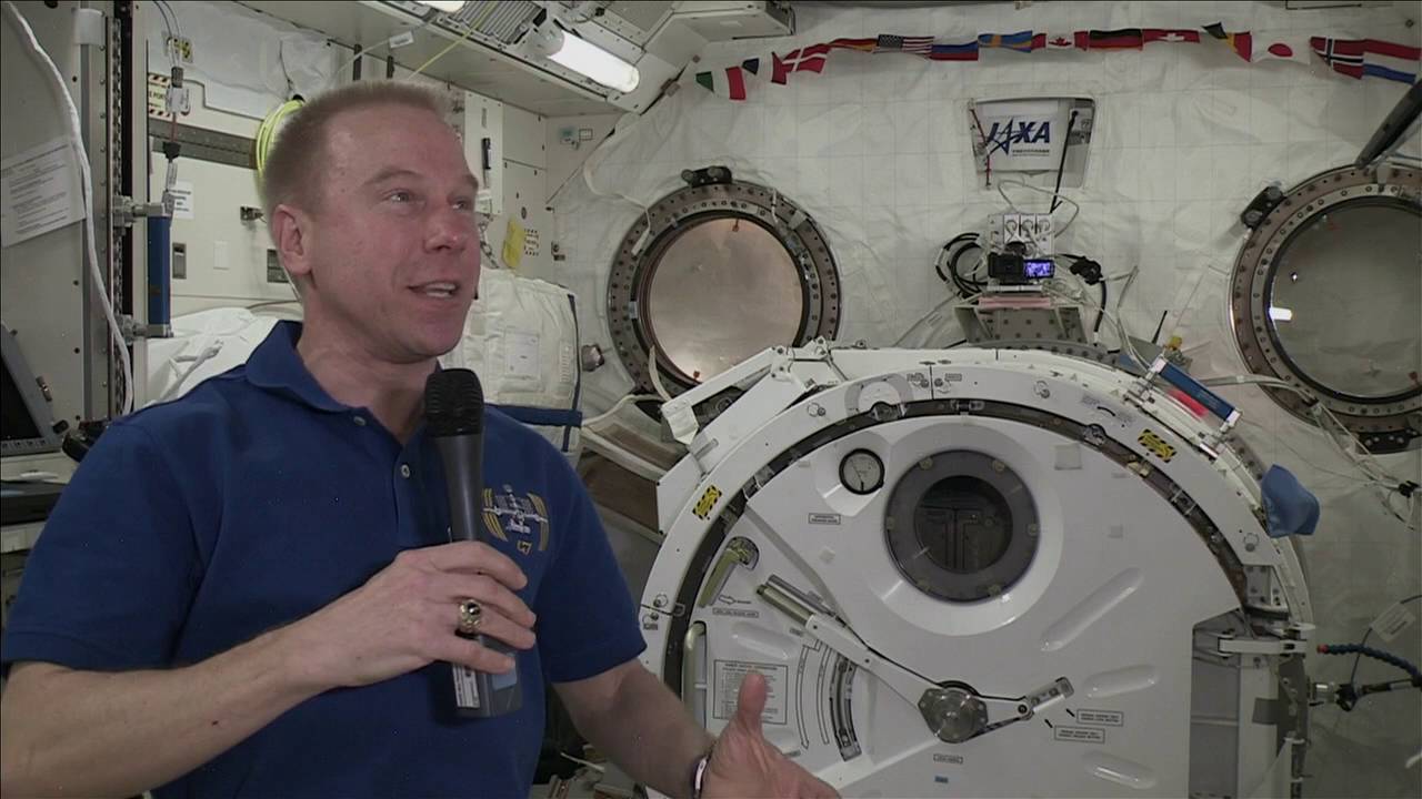 Suora yhteys avaruudesta - tähtenä astronautti Tim Kopra