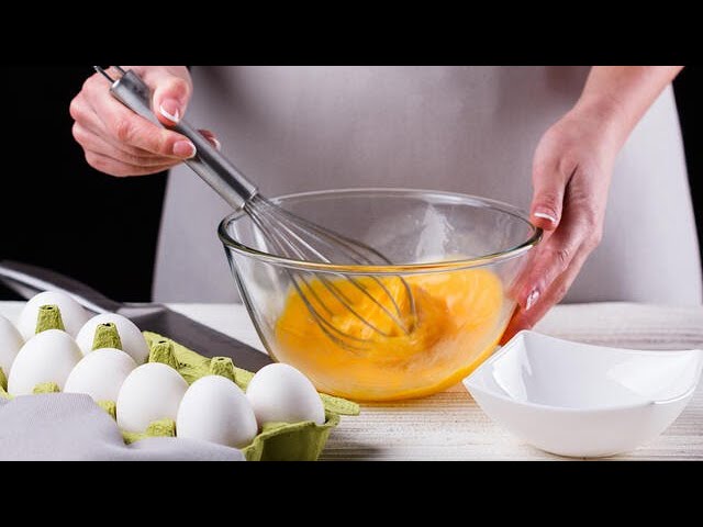 Watch 6 Ways To Make Scrambled Eggs: Tested & Explained