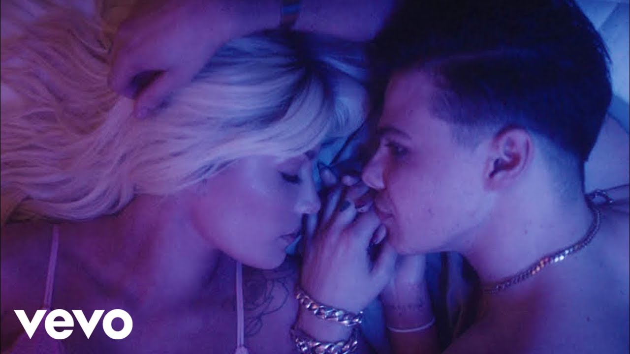 Download YUNGBLUD, Halsey - 11 Minutes (Official Video) ft. Travis Barker