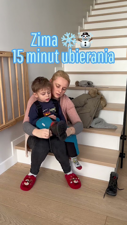 Ubierasz swoje dziecko na zimowy spacer tymczasem ono…#zart#short#suchary#takieżycie#life #shorts