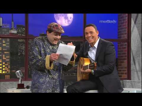 La mejor canción echa por un chino en español!! Con Alexis Valdes!!