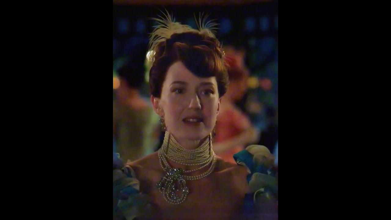 Her maid turned into a phoenix. 😌😌