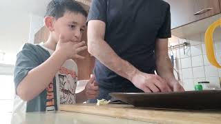ביצי תחרה שוקולד עם הפתעות
