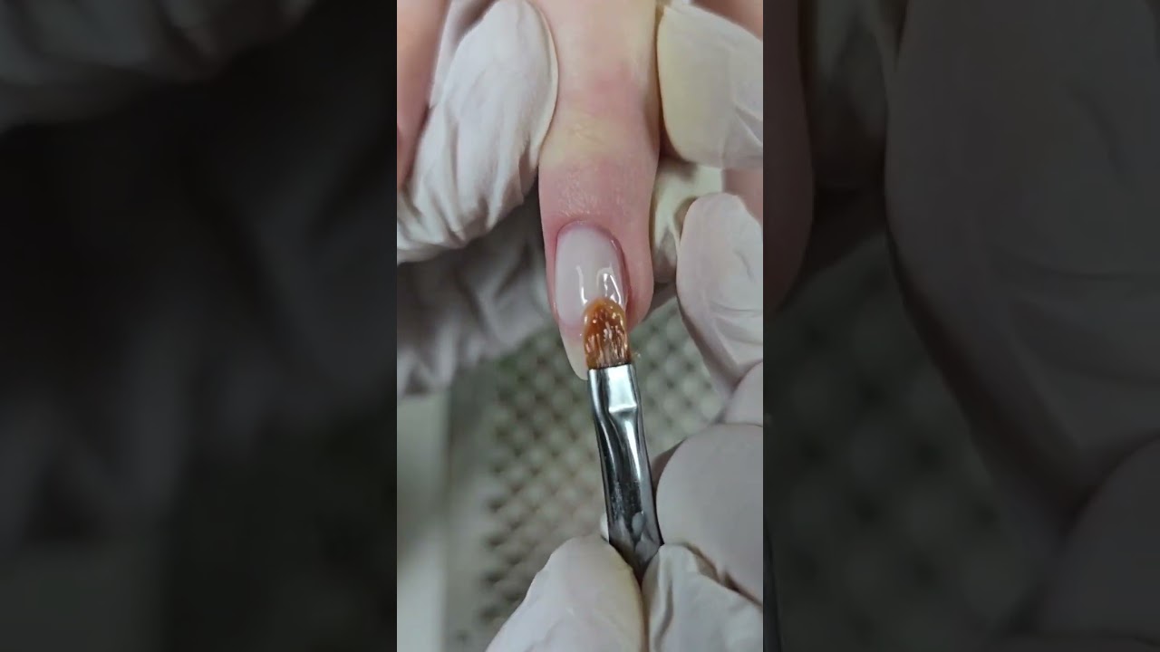 Manucure russe avec renforcement gel – Toutes les étapes ✨