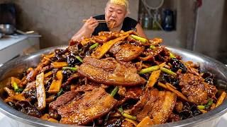 Monkey Brother’s Shen County feast: savory fried pork & meatballs!