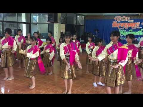 ฟ้อนออนซอนอีสาน งานเกษียณอายุราชการ ป 4 6 โรงเรียนบ้านกาบิน