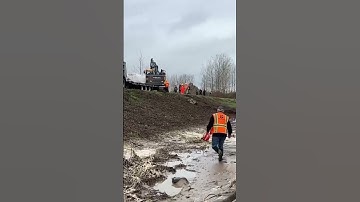 EVACUATIONS After Breach in Levee Near Seattle #shorts