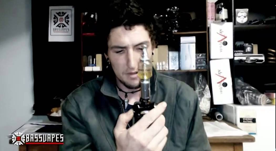 Bassvapes "Bong Wand" in action