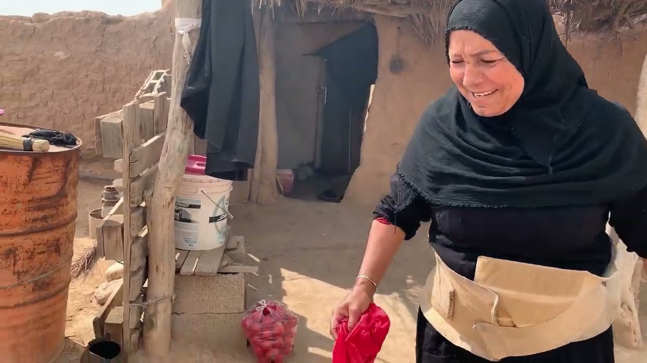 أم رضا مره شاطره و صالحة🧕🏽 وتضحی لعائلتها، الله یحفظها🤲🏻