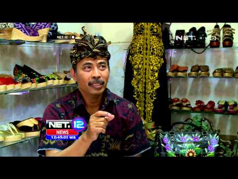 Kreasi Unik Sandal  Lukis Khas  Bali  NET12 YouTube