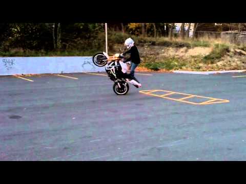 zx636 circle wheelie