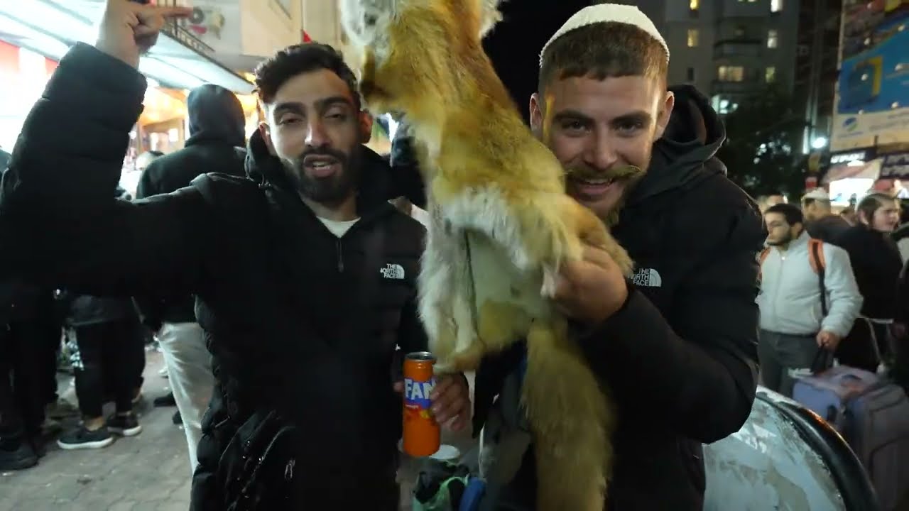 הליכה ברחובות אומן מוצאי ראש השנה תשפ״ו