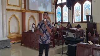 Tuhan Kau Gembala yang baik. NNBT No. 35 Vocal Ferry Onu.