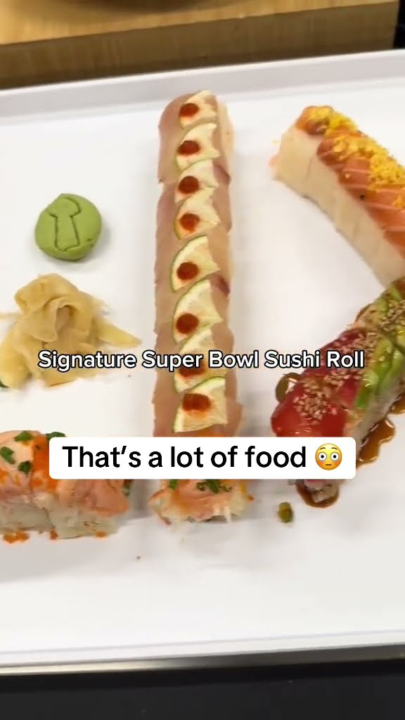This Super Bowl suite ? (via @lukesawhook/TT)