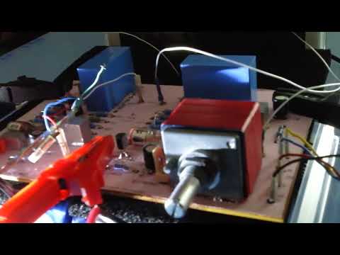 Stromtank Preamplifier 00 . Test Video 02: Aerial view of the circuit board and the twin battery psu