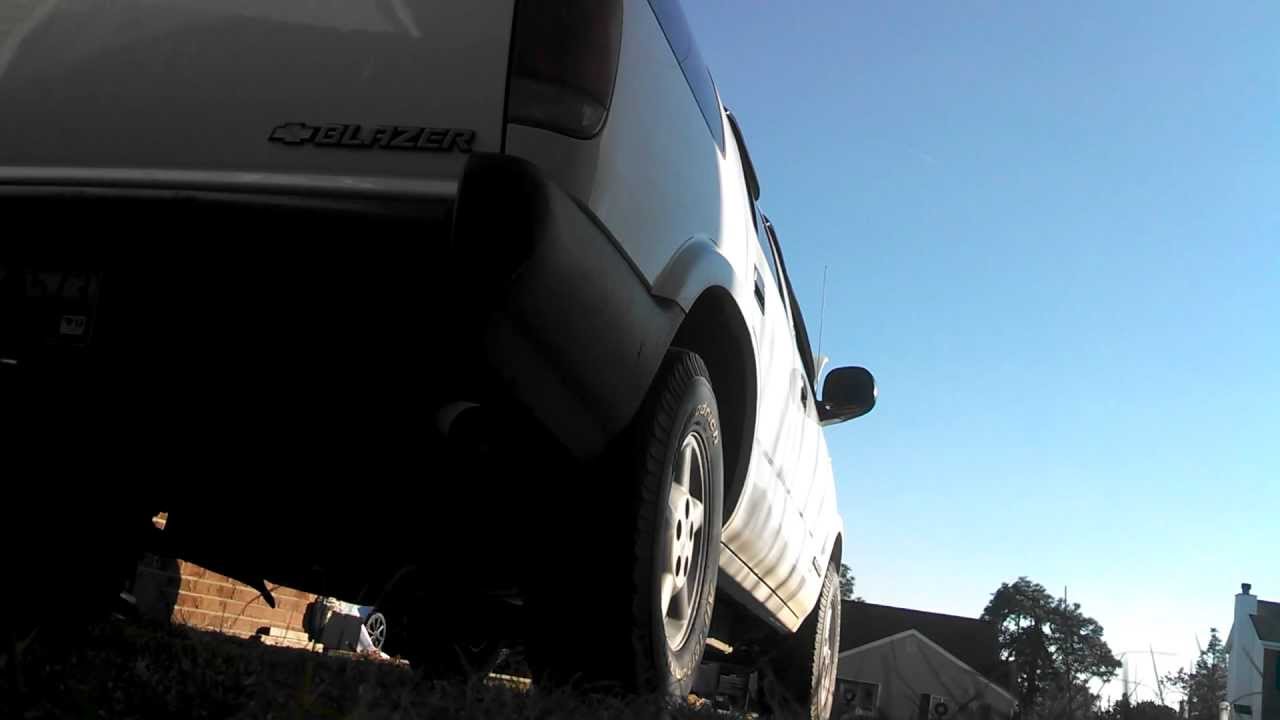 1995 Chevy blazer stock exhaust - YouTube