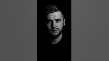 B&W portrait photo idea. ChatGPT #ai #photo #photoshoot #photoideas #chatgpt #prompt #photography
