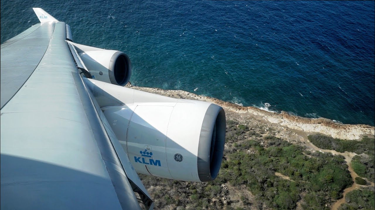 AWESOME KLM Boeing 747-400 St. Maarten Style TAKE OFF from Curacao Hato Intl Airport