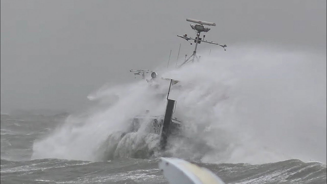 Binnenvaarschip In De Problemen op de Westerschelde! - Sleepboot Hendrik 7 - 8/9 Beaufort
